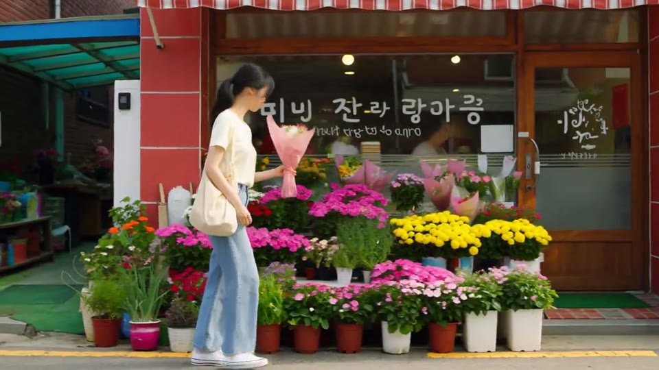 首尔街头的面包与花店
