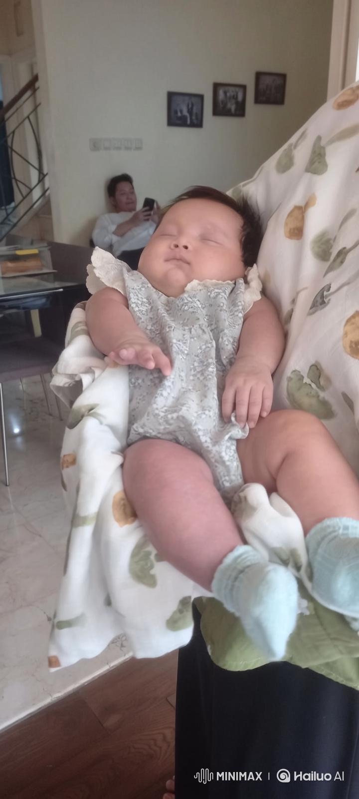 Baby's Growth from Newborn to Toddler in Time-Lapse