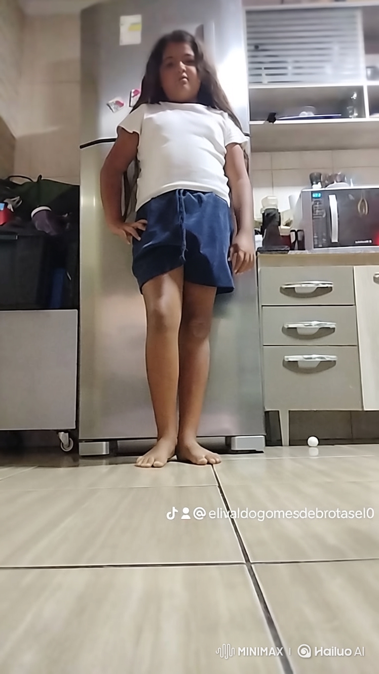 Cosplay Transformation: Girl from Kitchen to Outdoors